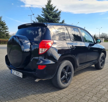 Toyota RAV4 cena 37900 przebieg: 198000, rok produkcji 2007 z Grudziądz małe 137